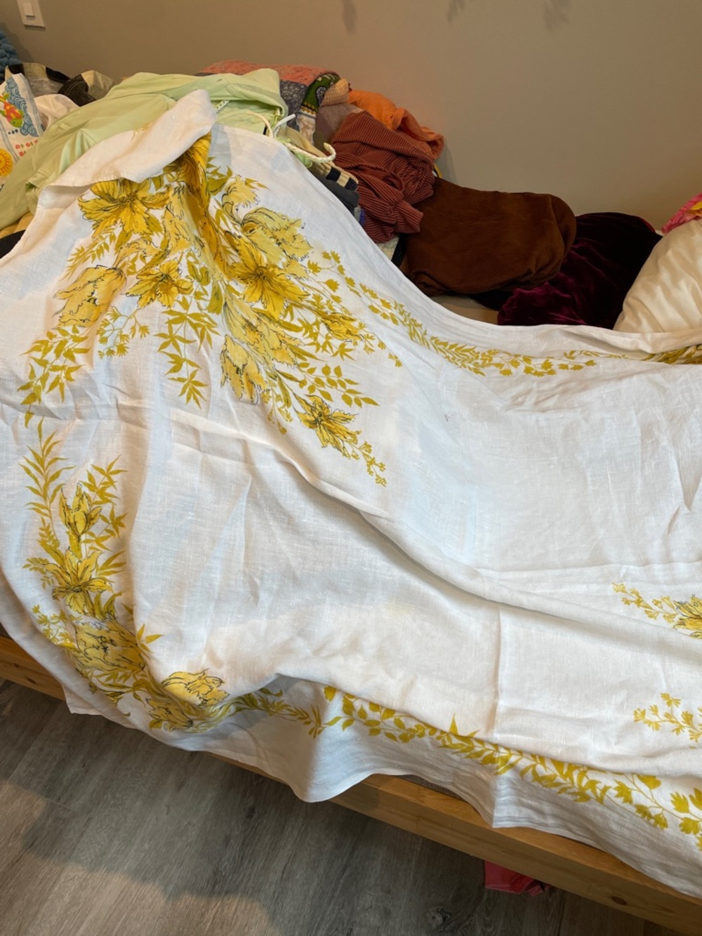 Big Linen Yellow Floral Table Cloth